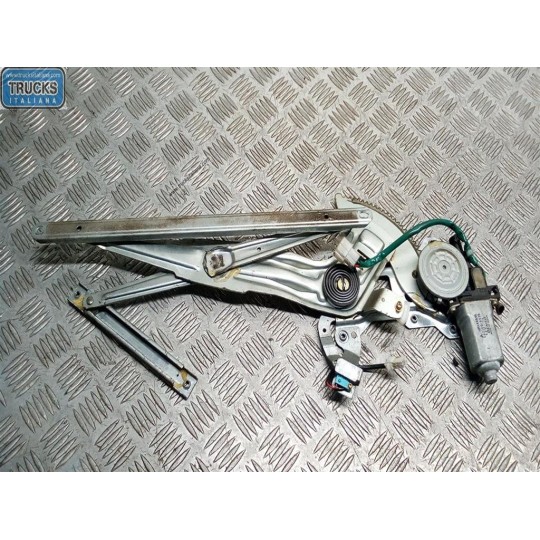 FRONT RIGHT POWERED WINDOWS  MITSUBISHI L200 1998>2000 used