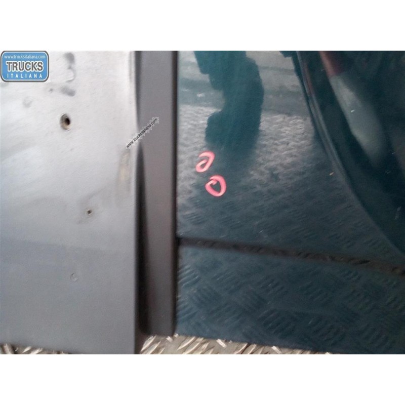 MITSUBISHI PORTELLONE POSTERIORE MITSUBISHI Pajero 1997>1999 (V20) usato