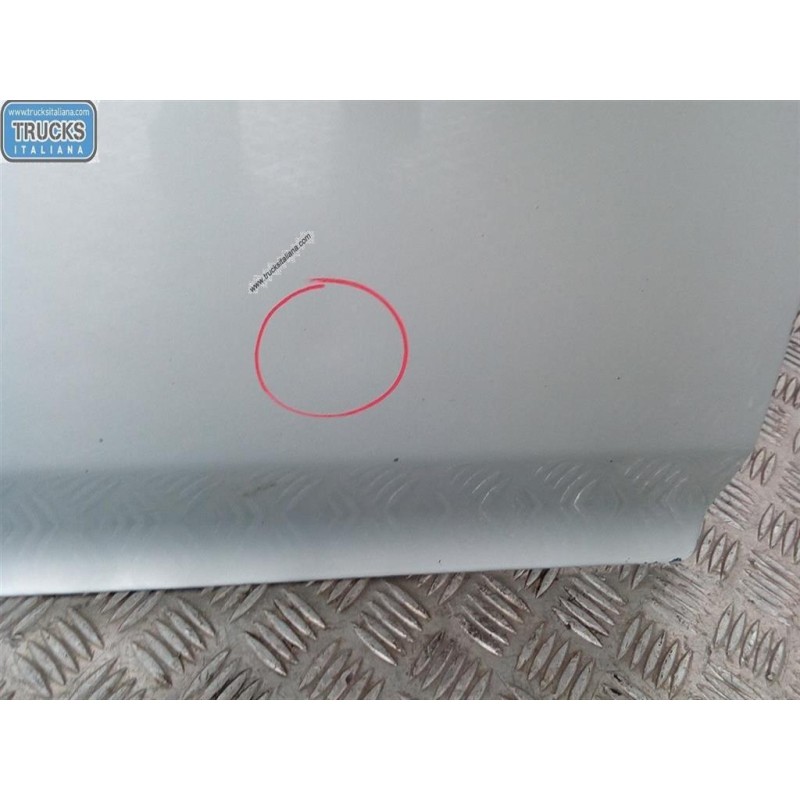 MITSUBISHI PORTA ANTERIORE SINISTRA MITSUBISHI Pajero 1997>1999 (V20) usato