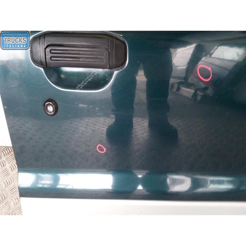 MITSUBISHI RIGHT FRONT DOOR  MITSUBISHI Pajero 1997>1999 (V20) used