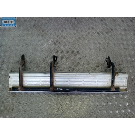 PEDANA SALITA A/SX MITSUBISHI Pajero 1997>1999 (V20) usato