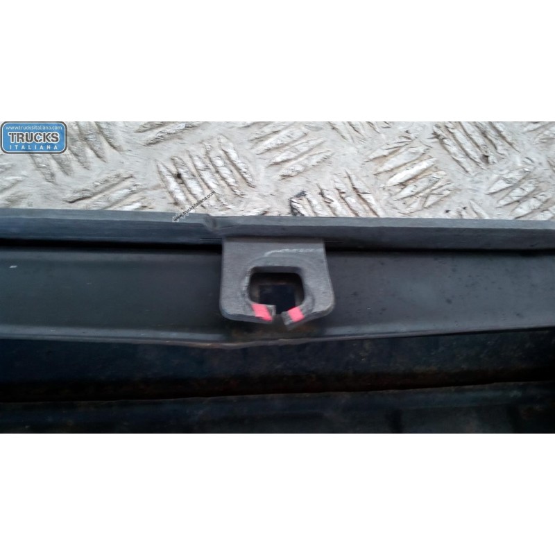 MITSUBISHI FRONT CENTER BUMPER MITSUBISHI L200 1998>2000 used