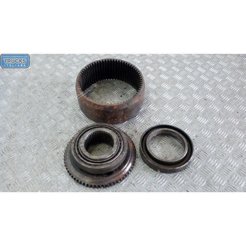 IVECO MONTANTE POST DESTRO IVECO TRAKKER 2005>2013 usato