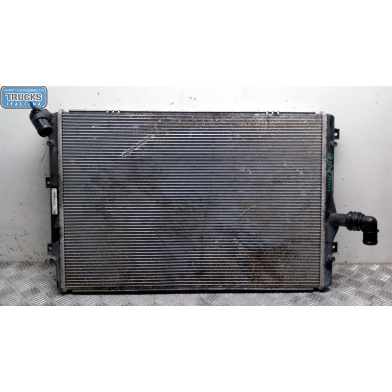 VOLKSWAGEN RADIATORE ACQUA VOLKSWAGEN Passat 2010>2014 usato