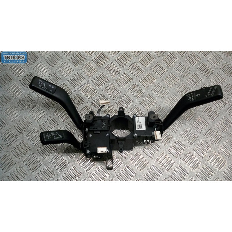 VOLKSWAGEN DEVIOLUCI VOLKSWAGEN Passat 2010>2014 usato