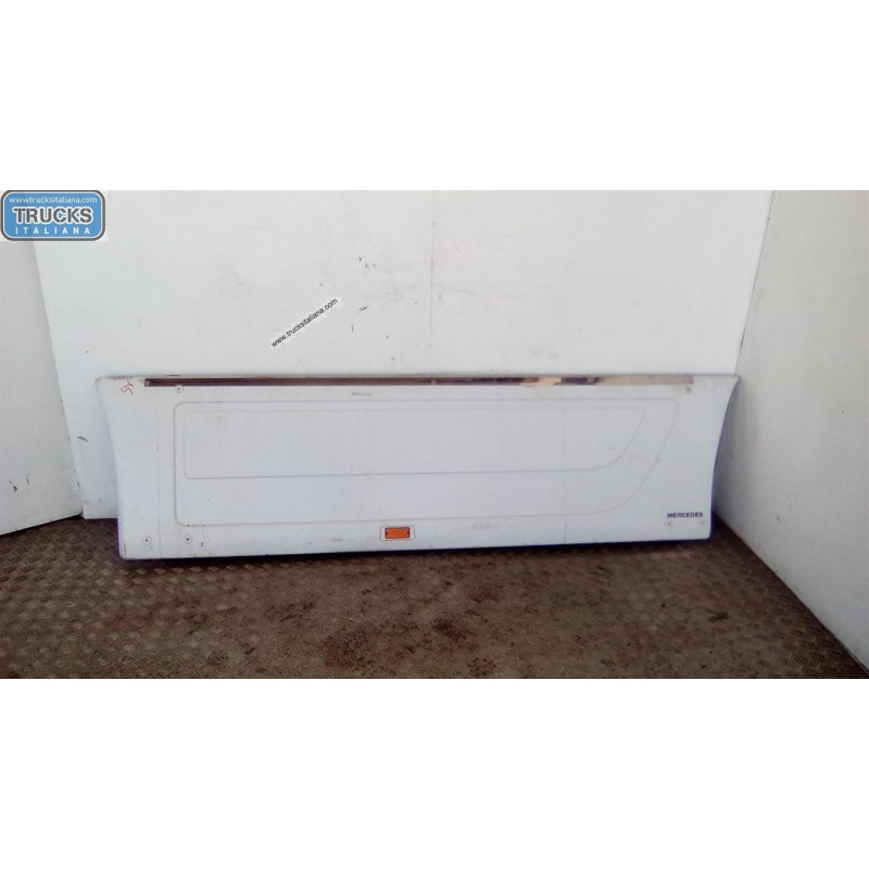 MERCEDES-BENZ truck MINIGONNA SINISTRA MERCEDES-BENZ truck Actros euro 5 2008>2013 usato