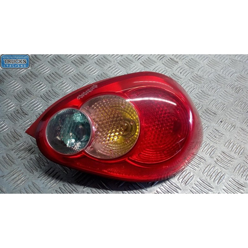 TOYOTA FARO POSTERIORE ESTERNO DESTRO TOYOTA Aygo 2005>2012 usato