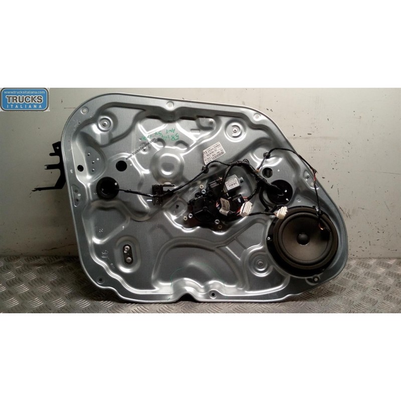 HYUNDAI FRONT LEFT POWERED WINDOWS  HYUNDAI ix20 2010> used