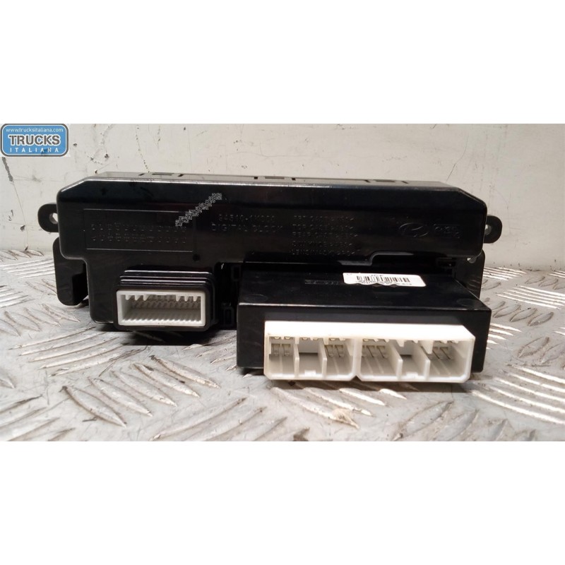 HYUNDAI INTERRUTTORI E PULSANTI ABITACOLO HYUNDAI ix20 2010> usato