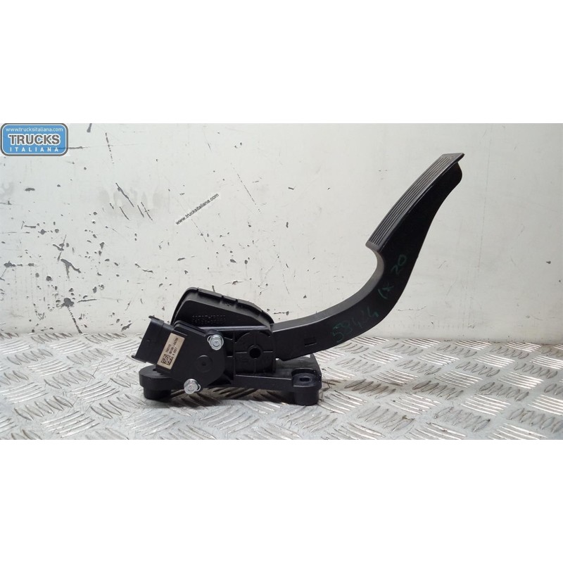 HYUNDAI ELETRONIC THROTTLE PEDAL  HYUNDAI ix20 2010> used