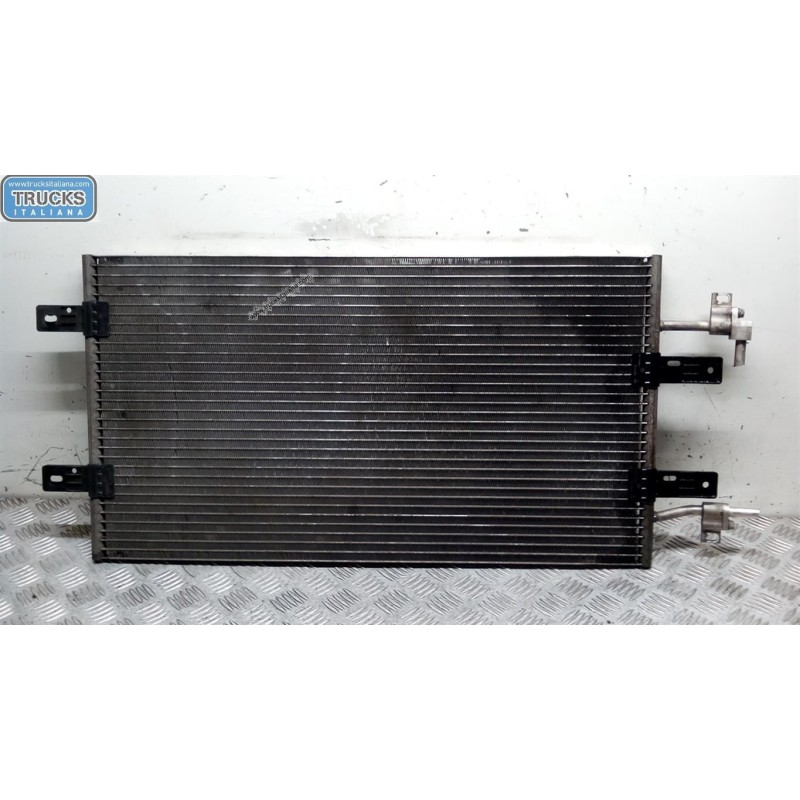 RENAULT van RADIATORE CLIMATIZZATORE RENAULT van Trafic 2001>2007 usato