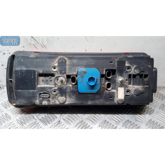 FARO POSTERIORE ESTERNO DESTRO MERCEDES-BENZ van Sprinter 2009>2013 usato