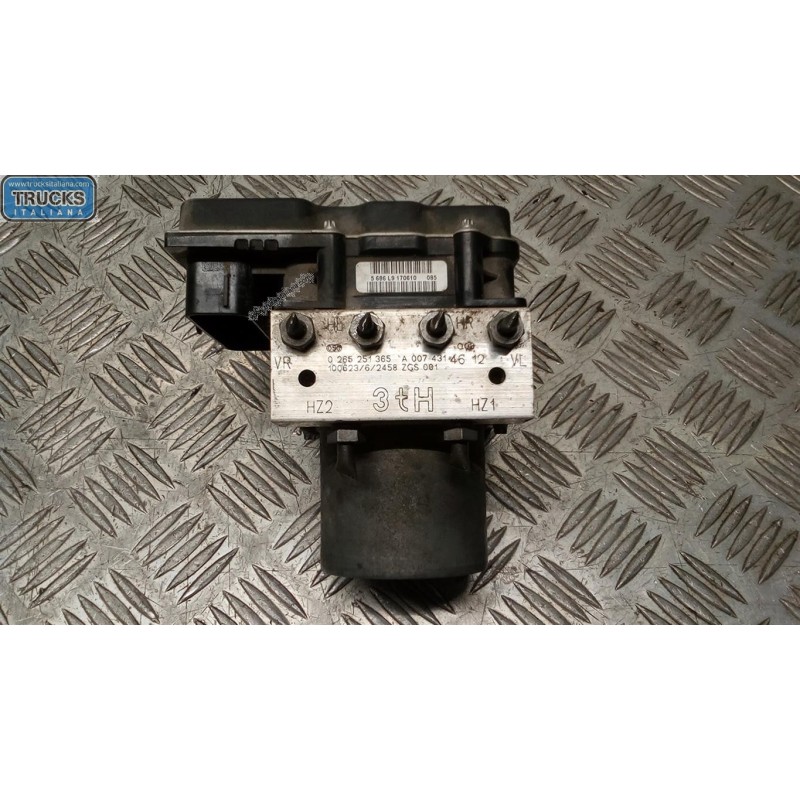 MERCEDES-BENZ van GRUPPO ABS MERCEDES-BENZ van Sprinter 2009>2013 usato