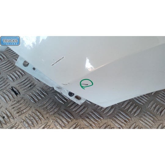 PARAFANGO ANTERIORE SINISTRO RENAULT van Master 2014>2019 usato