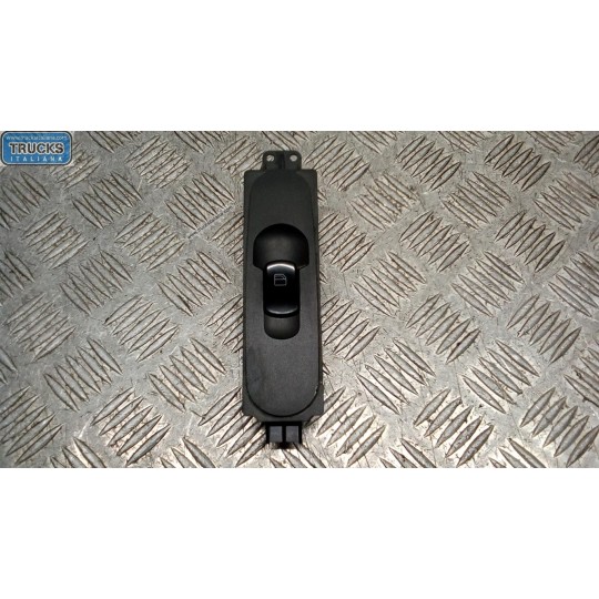 INTERRUTTORI E PULSANTI ALZAVETRI MERCEDES-BENZ van Sprinter 2009>2013 usato