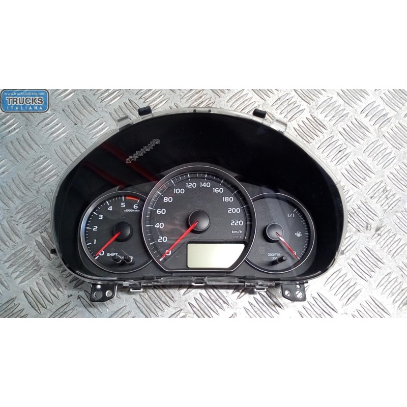 TOYOTA QUADRO STRUMENTI TOYOTA Yaris 2011>2014 usato