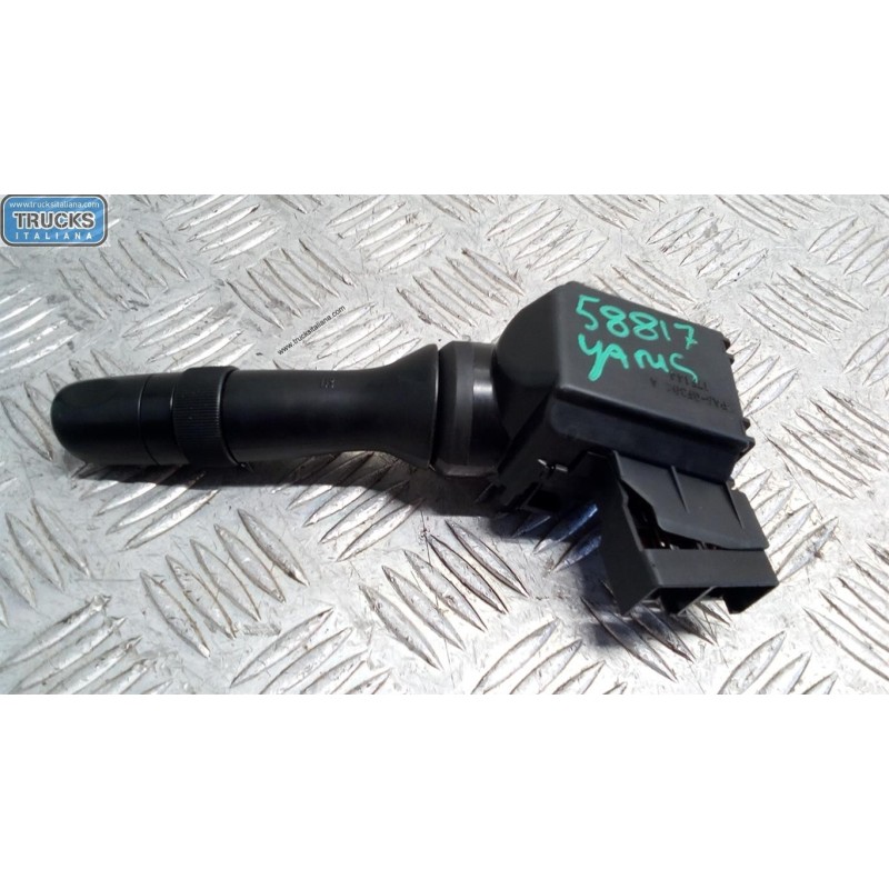 TOYOTA DEVIOTERGI TOYOTA Yaris 2011>2014 usato