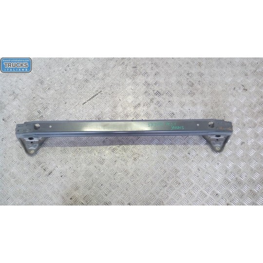TRAVERSA POSTERIORE PARAURTO TOYOTA Yaris 2008>2011 usato