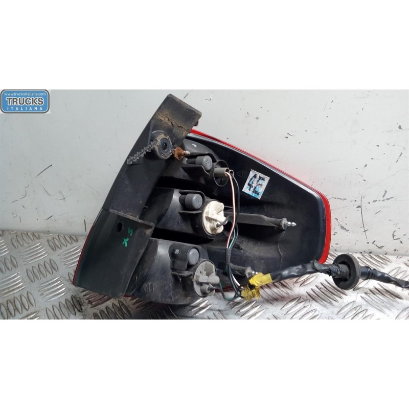 RENAULT FARO POSTERIORE ESTERNO SINISTRO RENAULT Koleos 2008>2011 usato