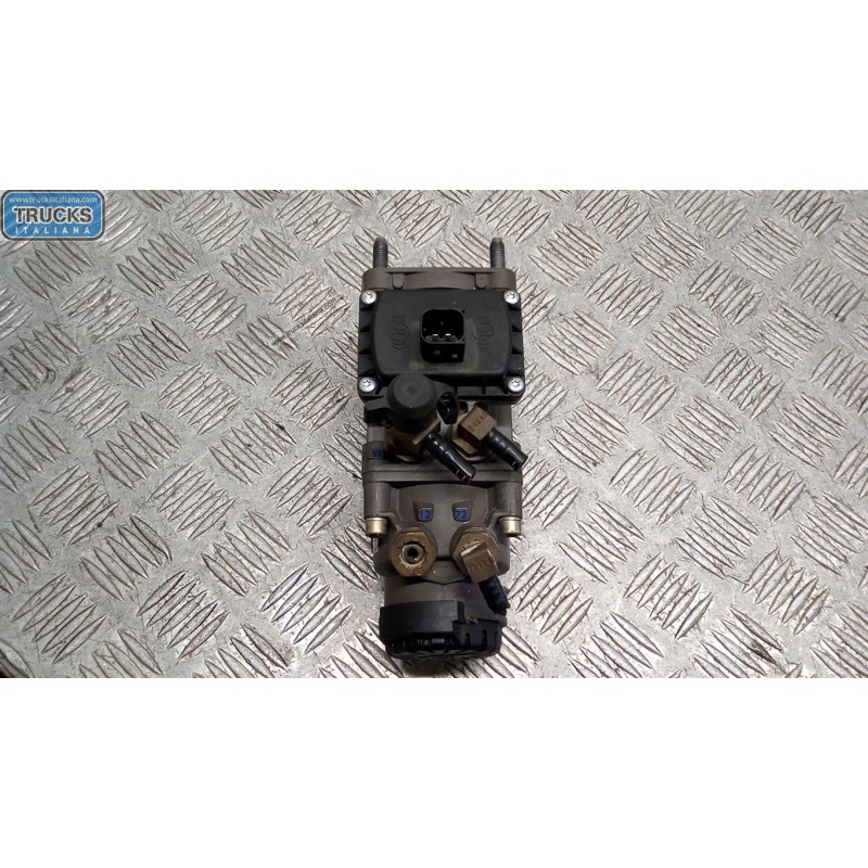 MERCEDES-BENZ truck VARIE FRENI 2 MERCEDES-BENZ truck Atego euro 6 2014> usato