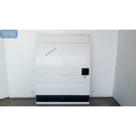 RIGHT SIDE SLIDING DOOR...