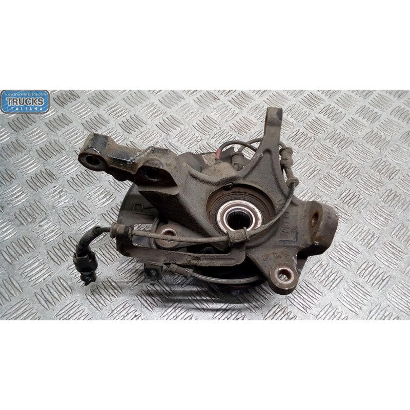 HYUNDAI MONTANTE COMPLETO DESTRO HYUNDAI i20 2008>2012 usato