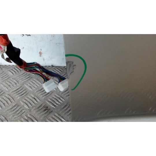 PORTA ANTERIORE SINISTRA TOYOTA Avensis 2003>2006 usato