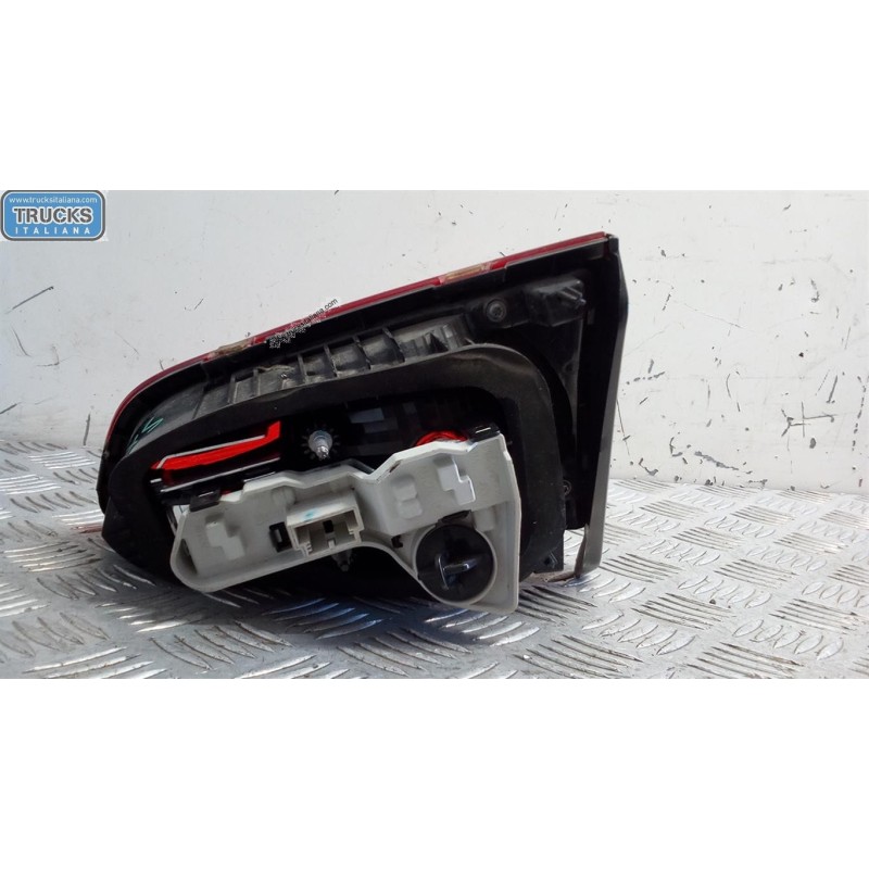 VOLKSWAGEN LEFT REAR LIGHT ON BACK VOLKSWAGEN Golf 7 2012>2016 used