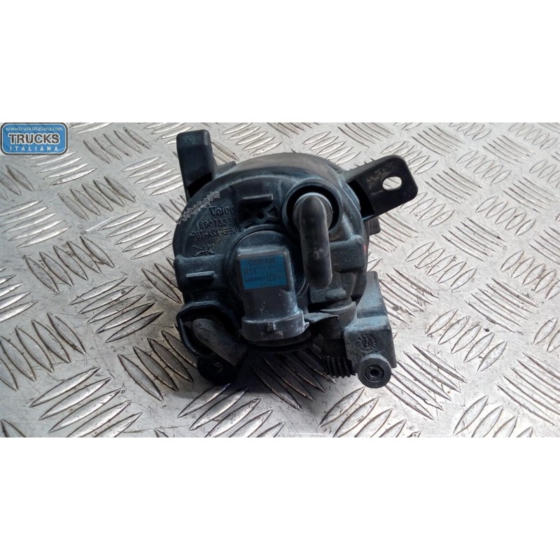 AUDI FENDINEBBIA SINISTRO AUDI A5 Sportback 2009>2011 usato