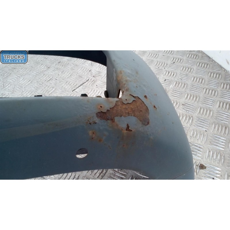 DAF PARAURTI ANTERIORE DAF LF usato