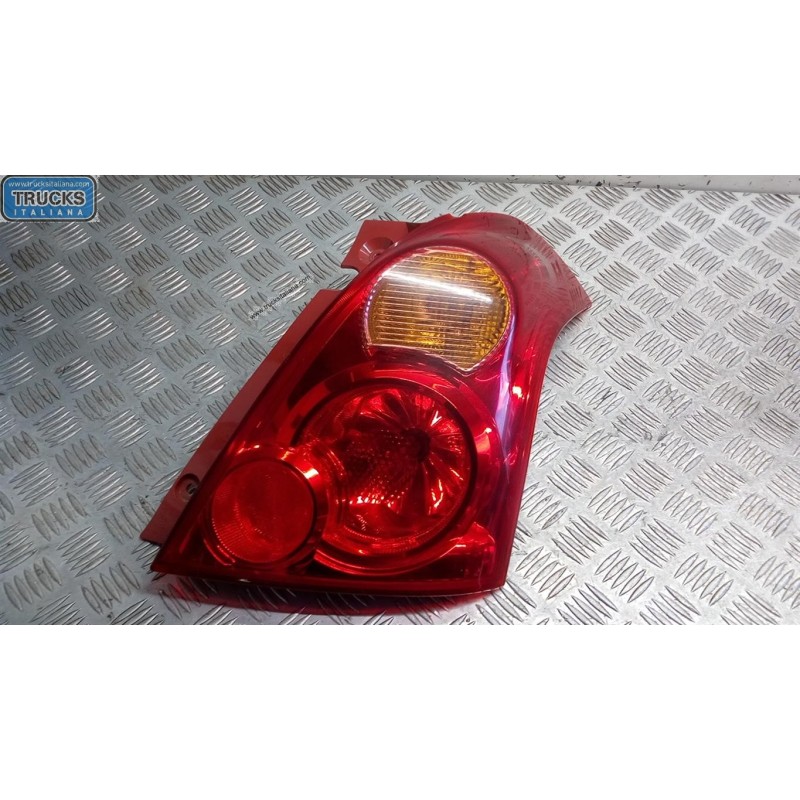 SUZUKI FARO POSTERIORE ESTERNO DESTRO SUZUKI Swift 2005>2009 usato