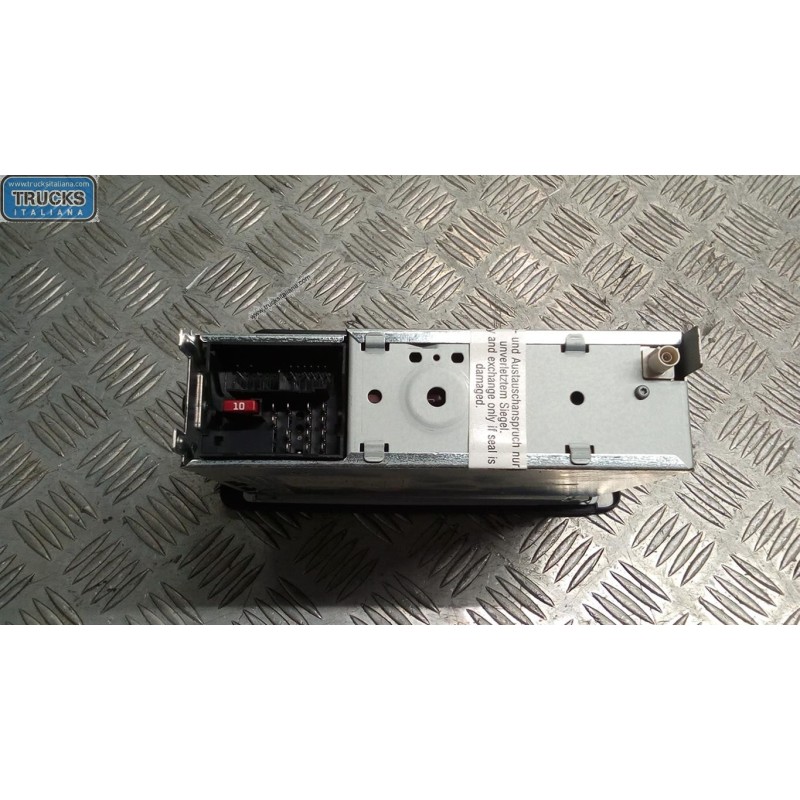 AUDI CAR RADIO AUDI A1 2010> used