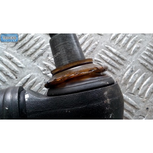 PISTONE SERVOSTERZO SCANIA 124 usato