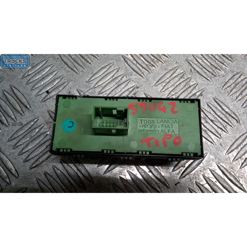 FIAT INTERRUTTORI E PULSANTI ALZAVETRI FIAT Tipo 2015> 356 3volumi usato