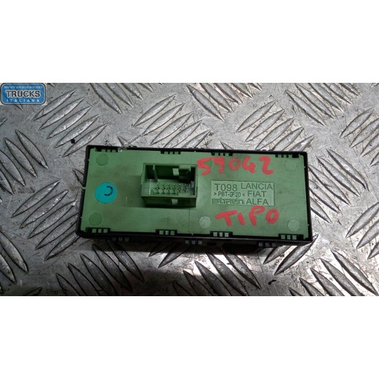 INTERRUTTORI E PULSANTI ALZAVETRI FIAT Tipo 2015> 356 3volumi usato