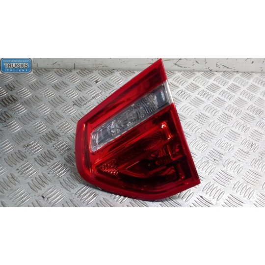 FARO POSTERIORE INTERNO DESTRO CITROEN C4 Picasso 2010>2013 usato