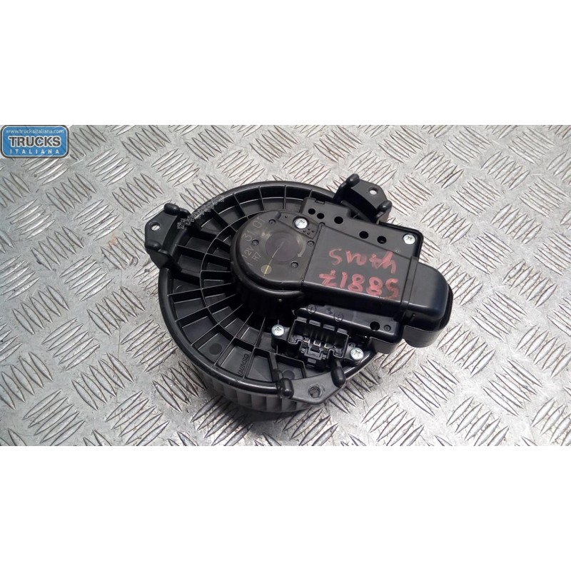 TOYOTA MOTORINO VENTILAZIONE INTERNA TOYOTA Yaris 2011>2014 usato