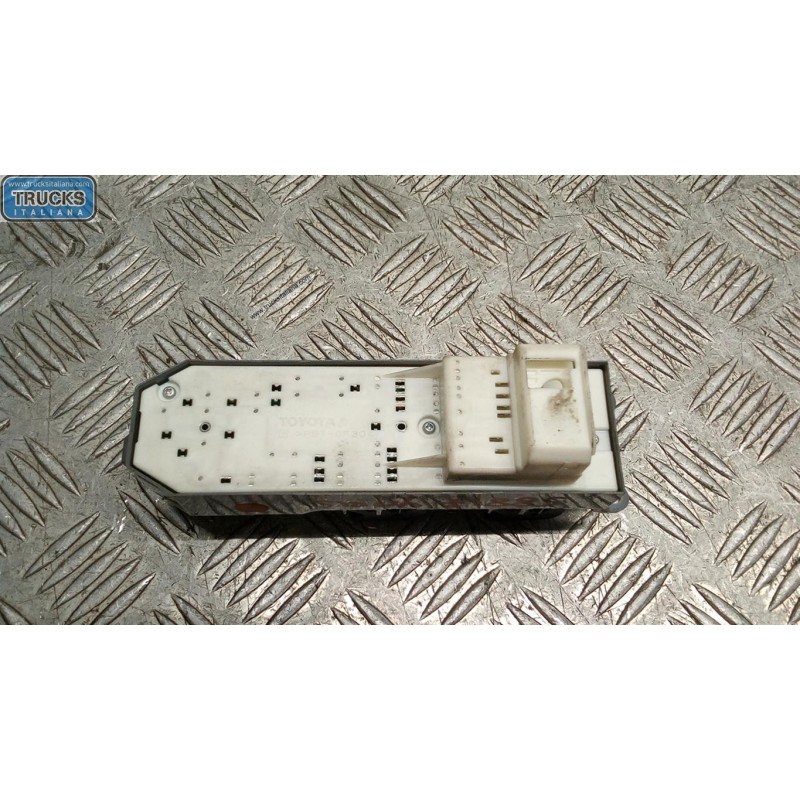 TOYOTA VARIOUS SWITCHES AND BUTTONS A
 TOYOTA Yaris 2011>2014 used