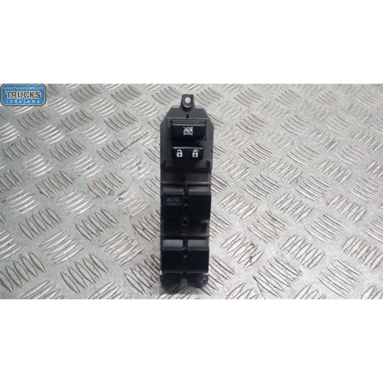 VARIOUS SWITCHES AND BUTTONS A
 TOYOTA Yaris 2011>2014 used