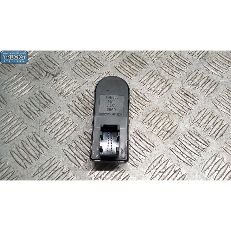 ALFA ROMEO INTERRUTTORI E PULSANTI ALZAVETRI ALFA ROMEO Mito 2013> usato