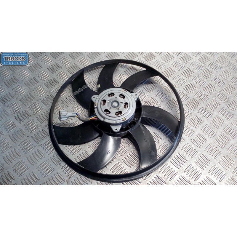 NISSAN CONVOGLIATORE ELETTROVENTOLA NISSAN Micra 2014 >2017 usato