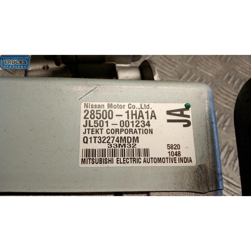 NISSAN PIANTONE STERZO NISSAN Micra 2014 >2017 usato