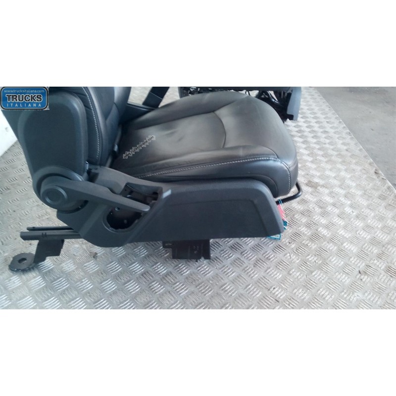 FIAT KIT SEATS  FIAT Freemont 2011> used
