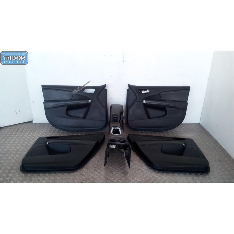 FIAT KIT SEATS  FIAT Freemont 2011> used