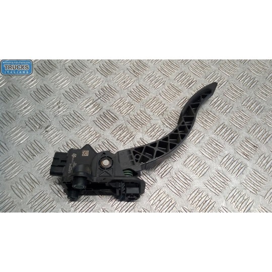 ELETRONIC THROTTLE PEDAL  FIAT Freemont 2011> used