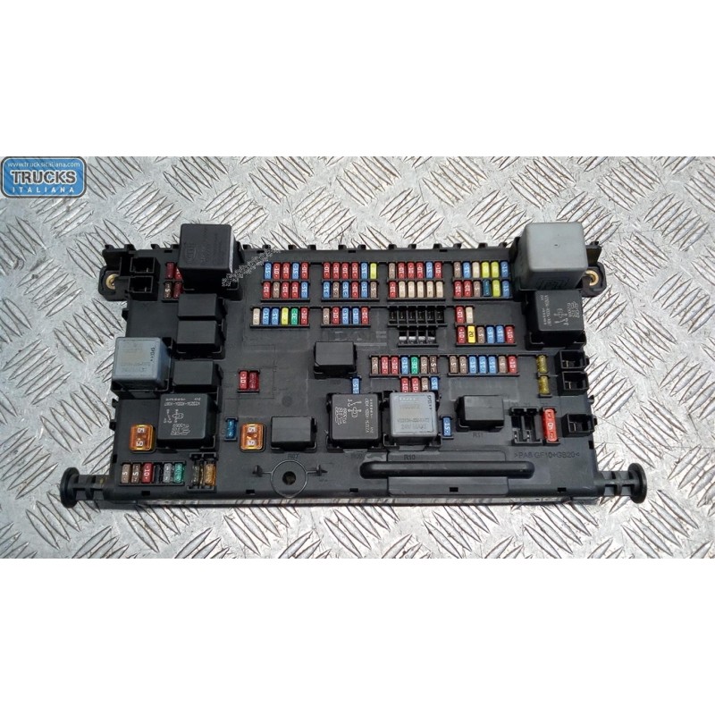 DAF SCATOLA FUSIBILI DAF XF106 usato