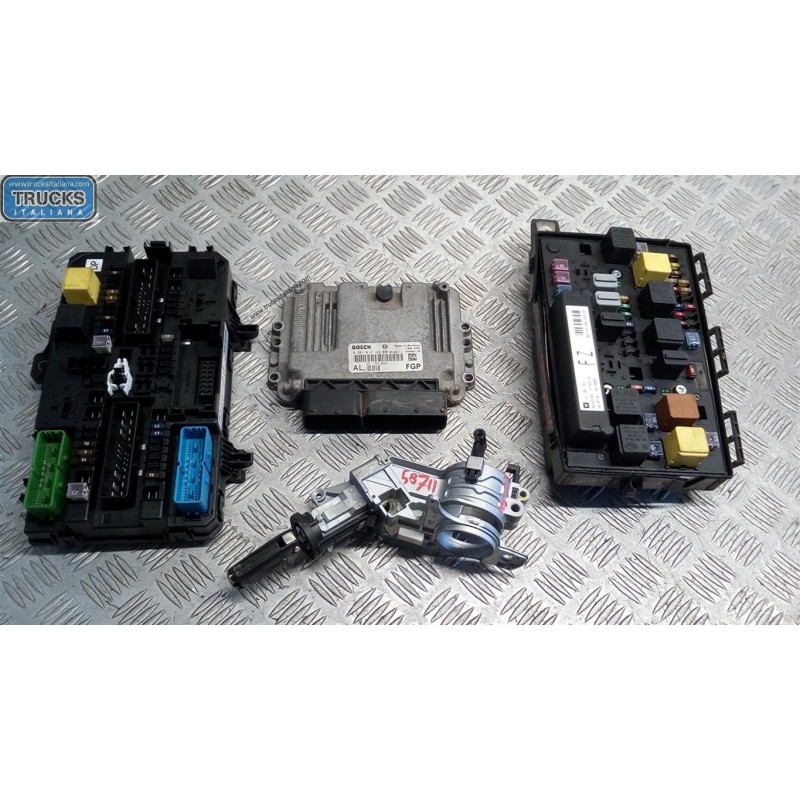OPEL CENTRALINA MOTORE OPEL Astra H 2004>2007 usato