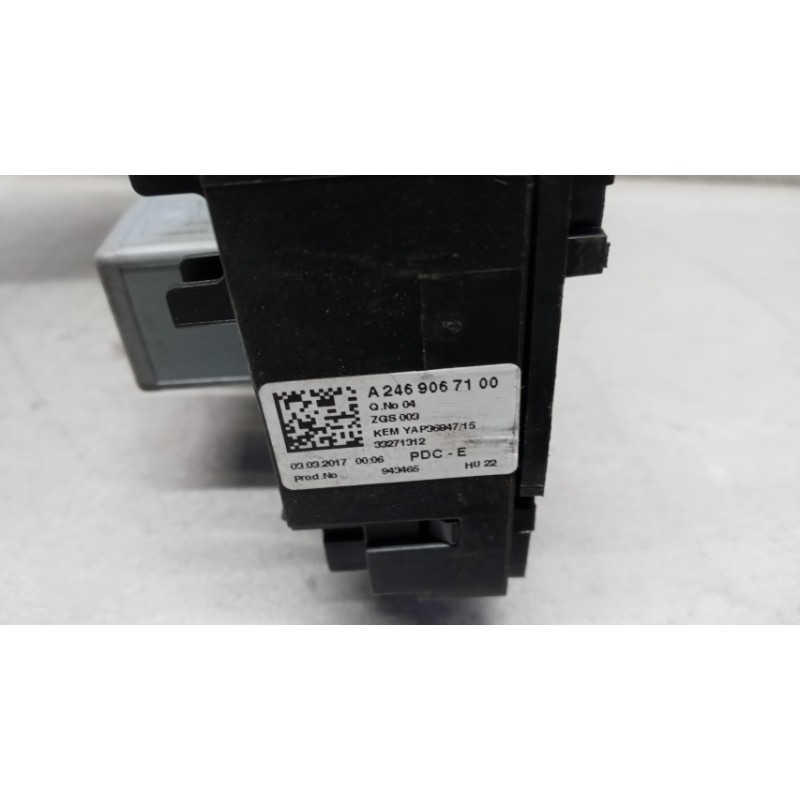 MERCEDES-BENZ van SCATOLA FUSIBILI MERCEDES-BENZ van Vito-V (W447) 2014>2019 usato