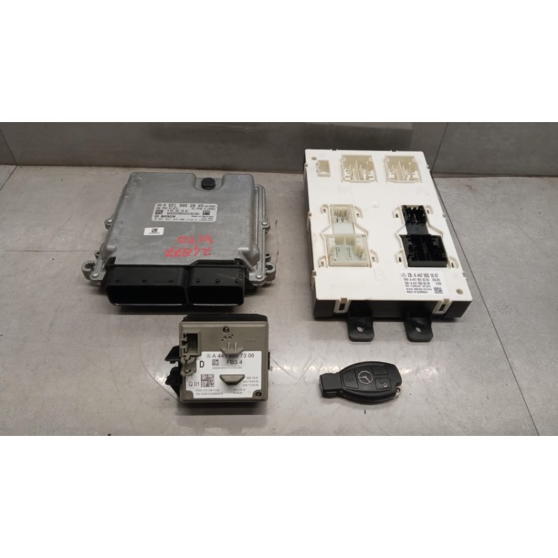 MERCEDES-BENZ van CENTRALINA MOTORE MERCEDES-BENZ van Vito-V (W447) 2014>2019 usato