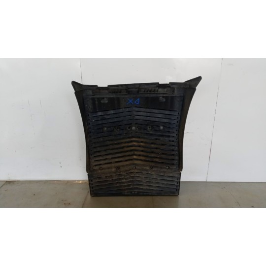 PARAFANGO POSTERIORE DESTRO MAN TGX euro 6 usato